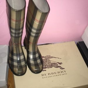 Burberry Rainboots size 37